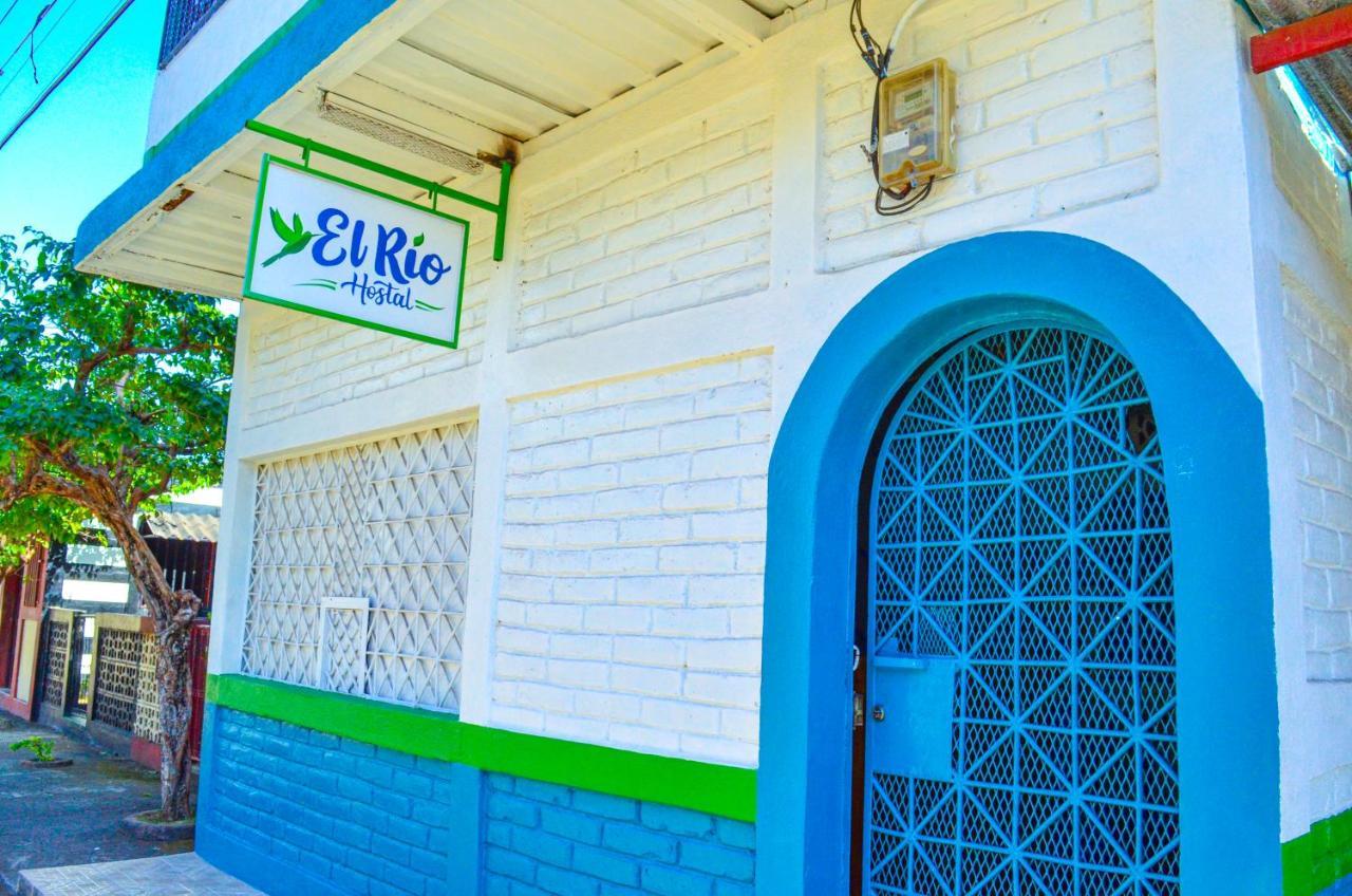 Hostal El Rio León Extérieur photo