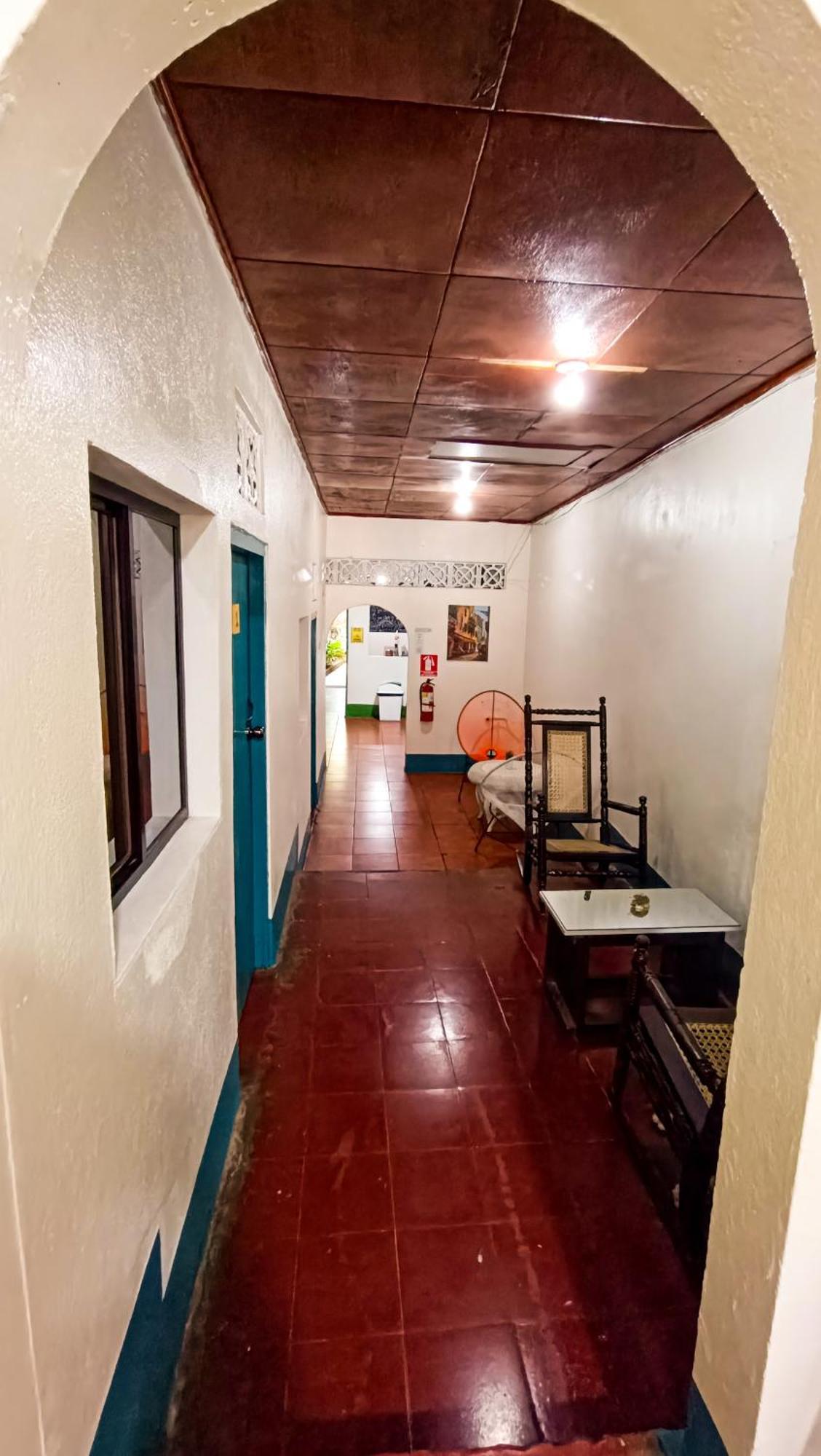 Hostal El Rio León Extérieur photo
