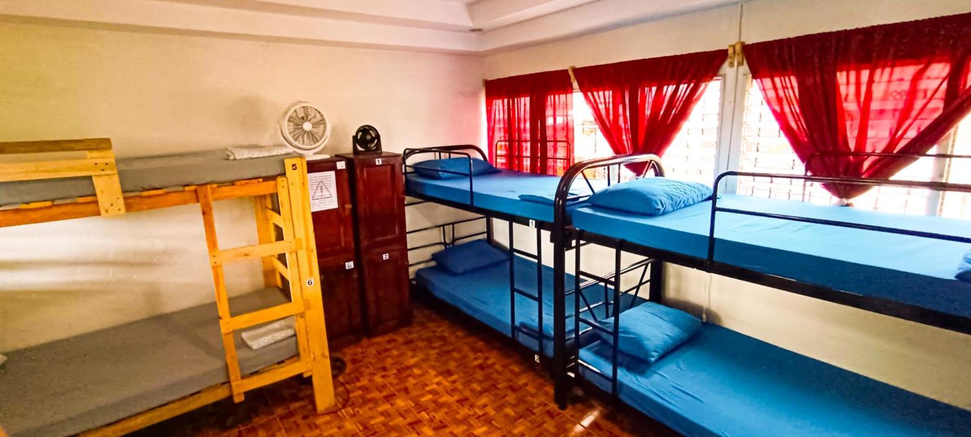 Hostal El Rio León Extérieur photo