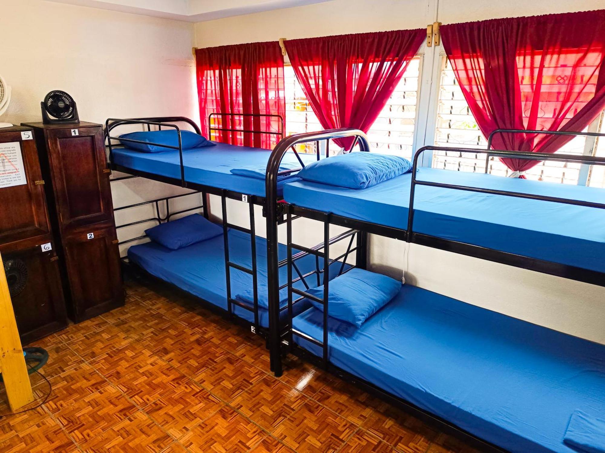 Hostal El Rio León Extérieur photo